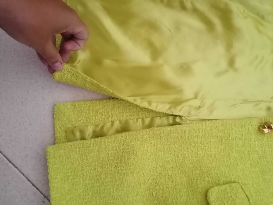 Casaco comprido de cor verde da Zara, tamanho Xs, novo