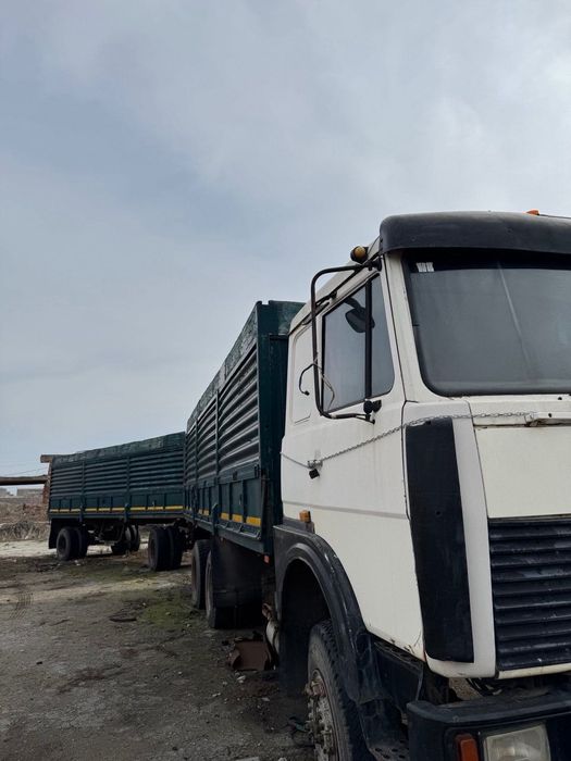 Продам МАЗ 6303 на запчасти с прицепом