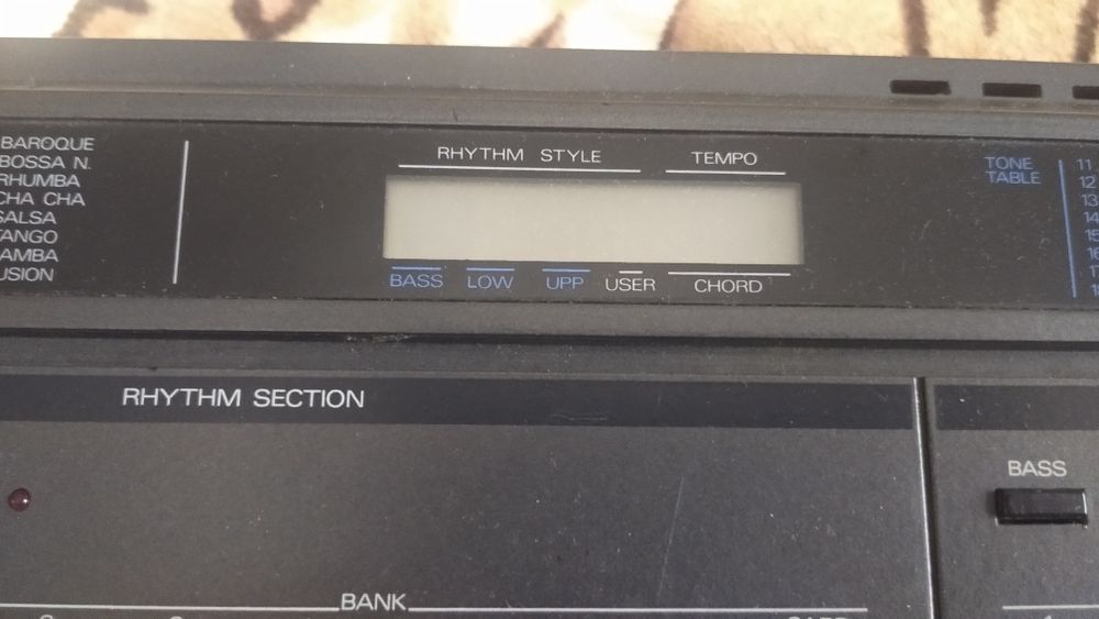 Синтезатор Роланд Е-20