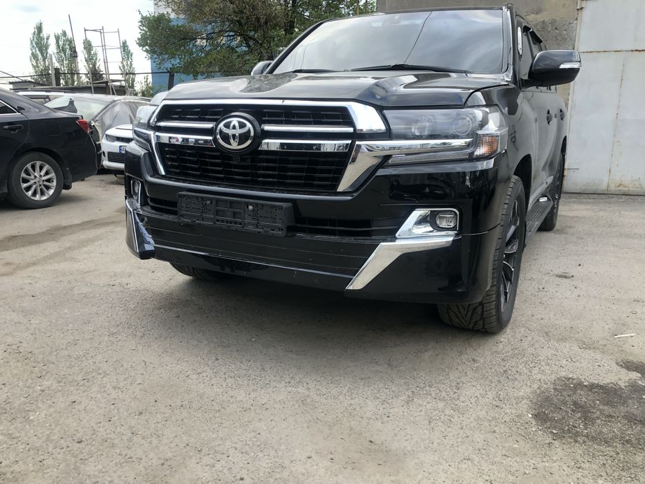 Рестайлінг Toyota Land Cruiser 200 2007-2015 у 2016+ 2021+ комплект