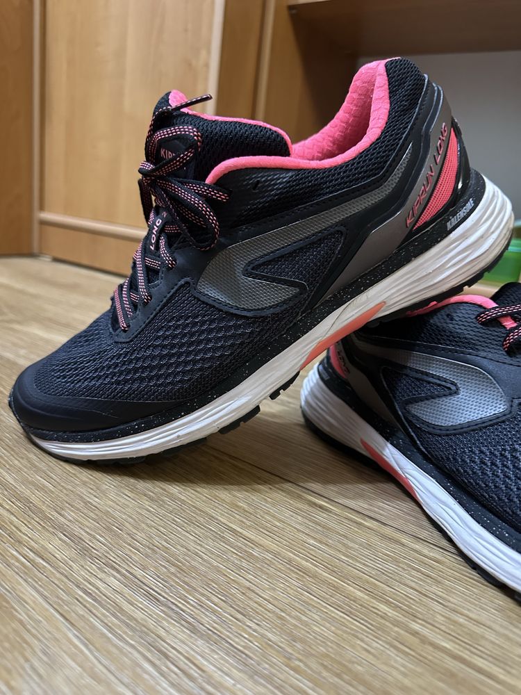 Женские кроссовки Decathlon 26.5 см