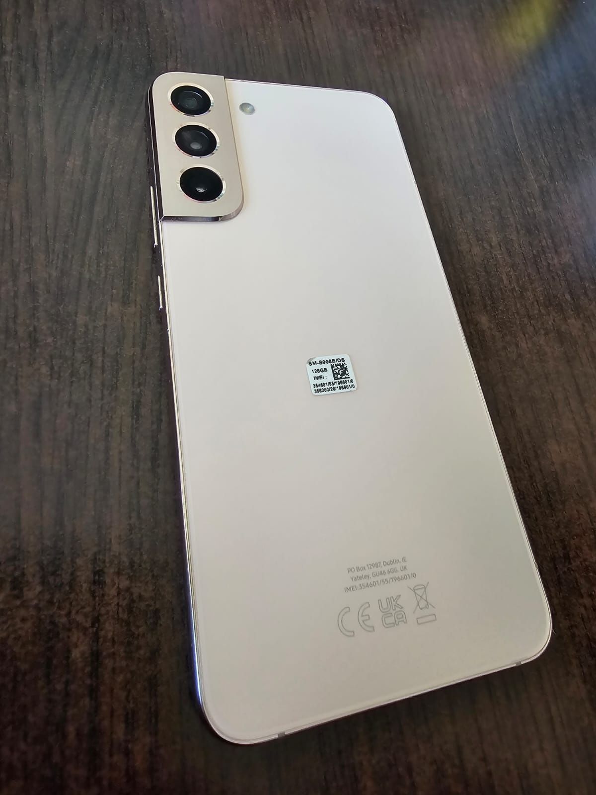 Samsung Galaxy S22+ plus różowy