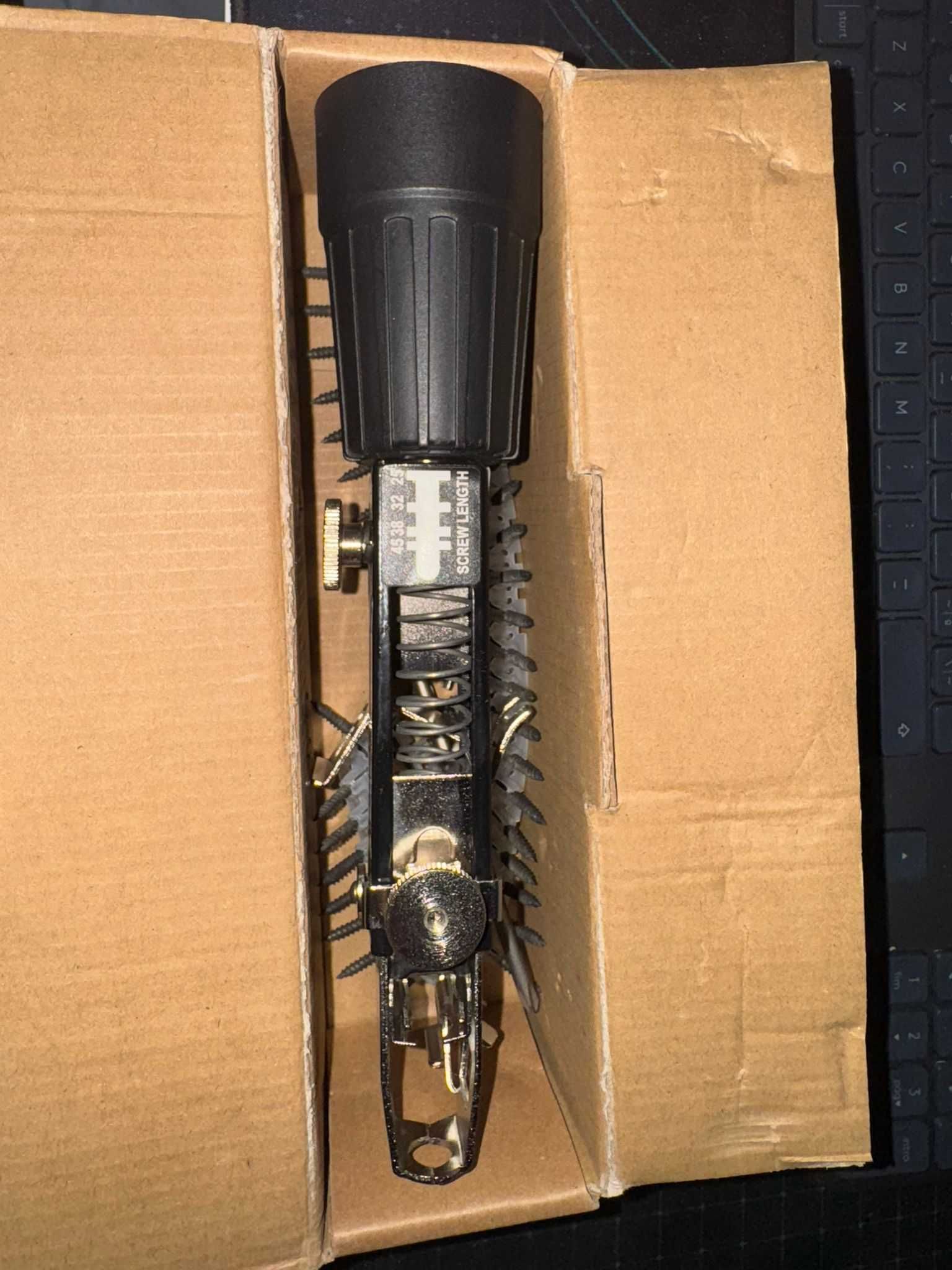 Adaptador Automático de Parafusos com Corrente Acessório Universal