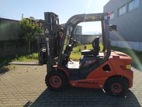 Empilhador 2.0 ton isuzu