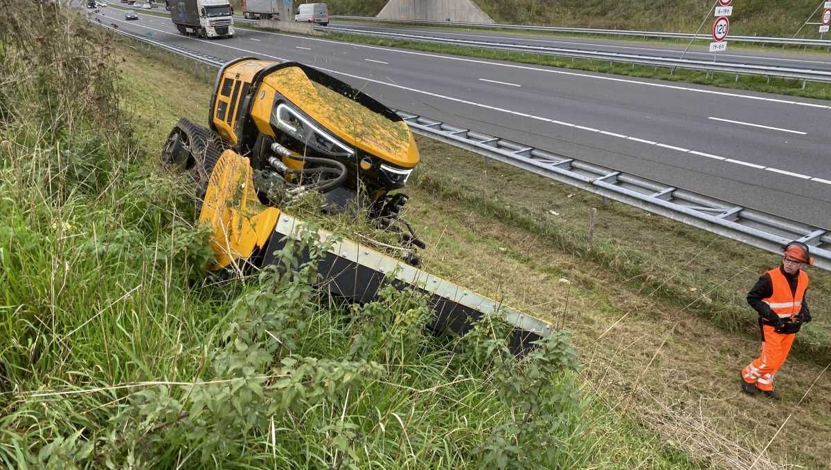 WYPRZEDAŻ robot koszący MCCONNEL RC56 glowica mulczująca 160cm