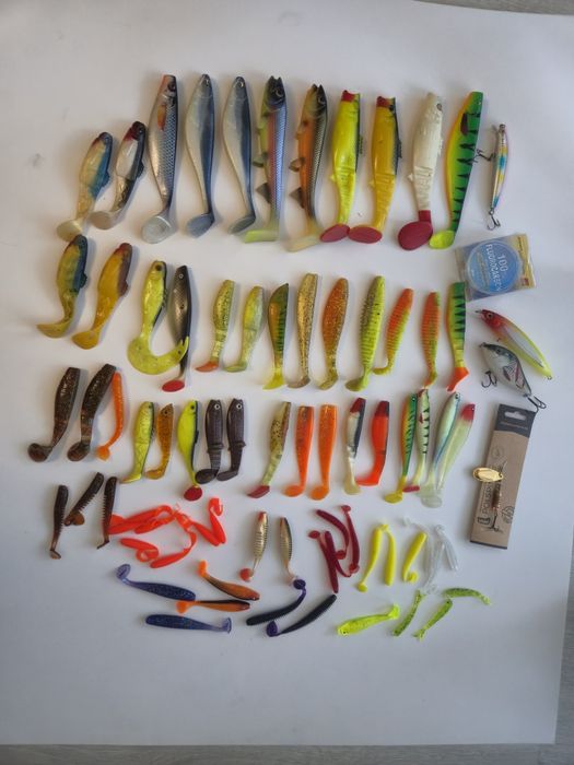 Zestaw przynęt spinningowych plus fluorocarbon Robinson