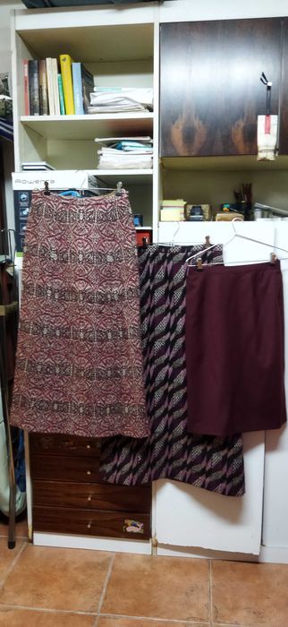 Saias compridas, uma curta