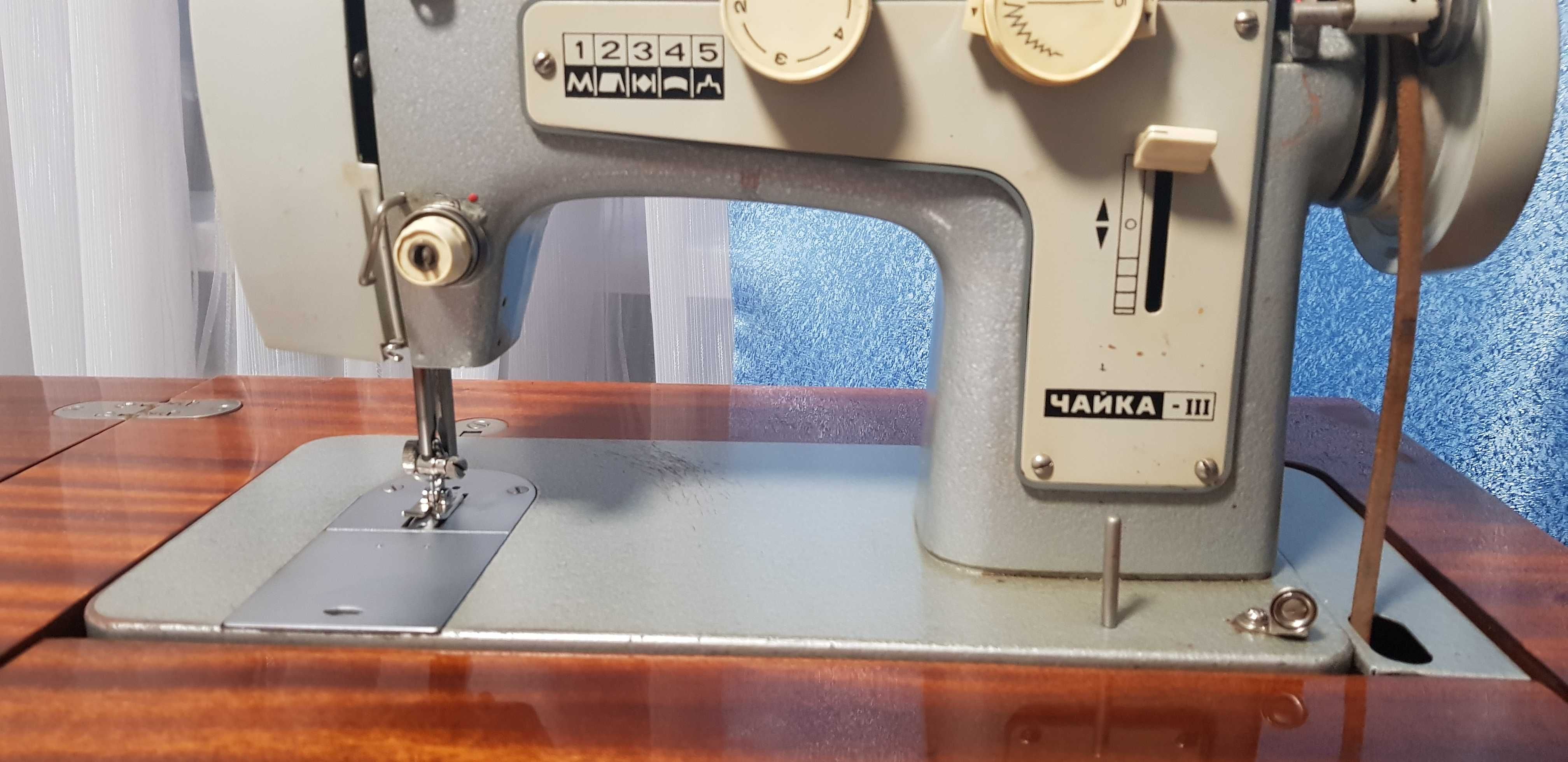 Швейная машинка Чайка-111