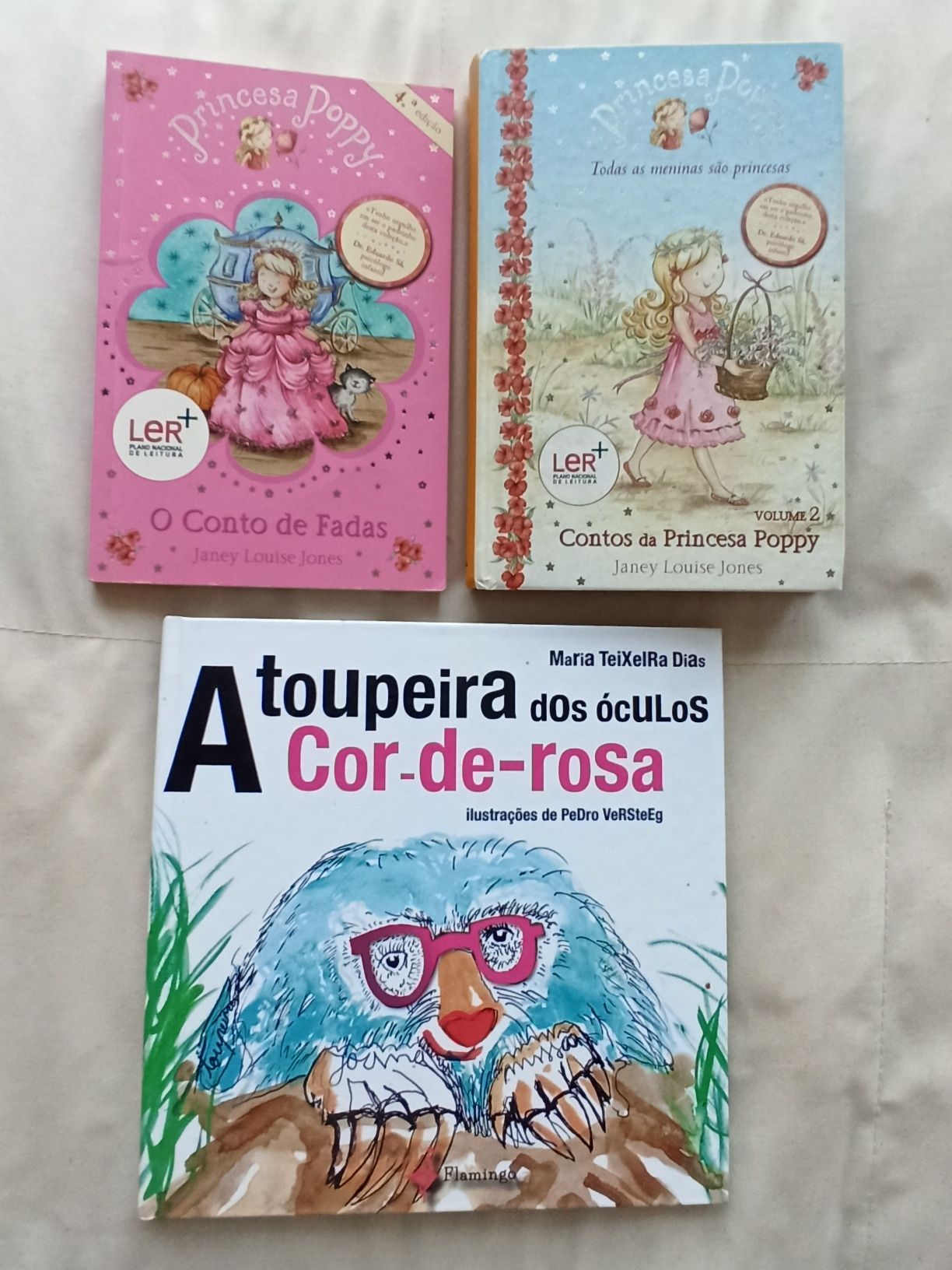 Livros infantis variados