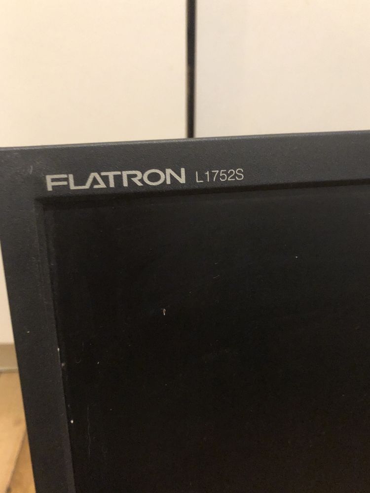 Монітор LG FLATRON L1752S
