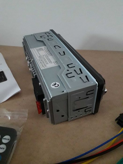 Auto Rádio Bluetooth 1Din Tamanho Universal, Atende Chamadas, NOVO.