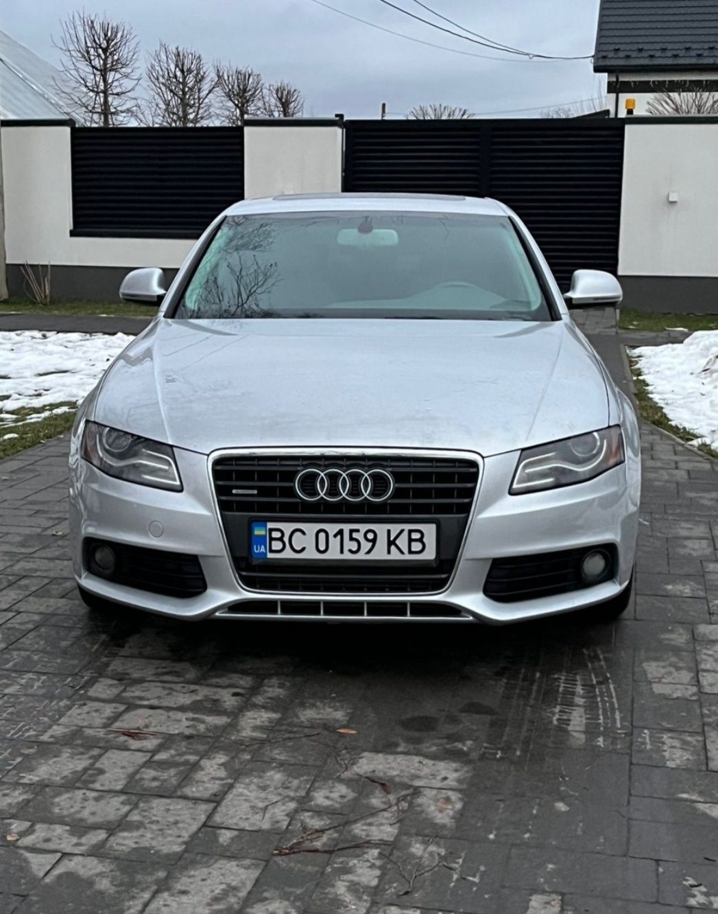 Ауді А4Б8 2.0 бенз, автомат квадро Audi A4B8 2.0 benzin Quattro