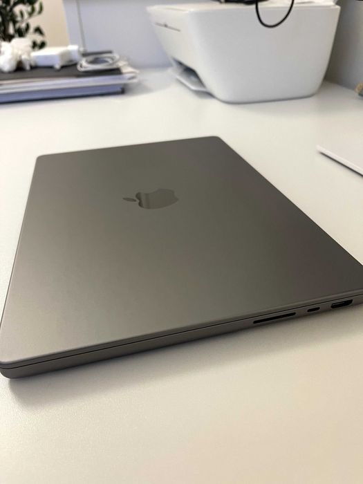 Apple MacBook Pro 14" M1 Pro – 16GB RAM / 512GB SSD – Stan IDEALNY