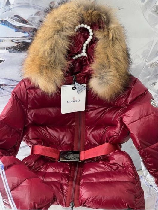 Moncler Tatie женские пуховики натур мех XS,S,M