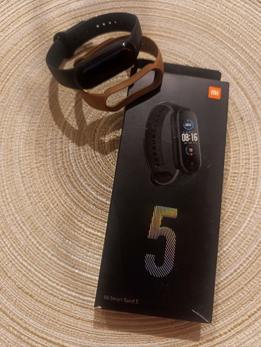 Smartwatch Mi Smart Band 5 + z dodatkową opaska