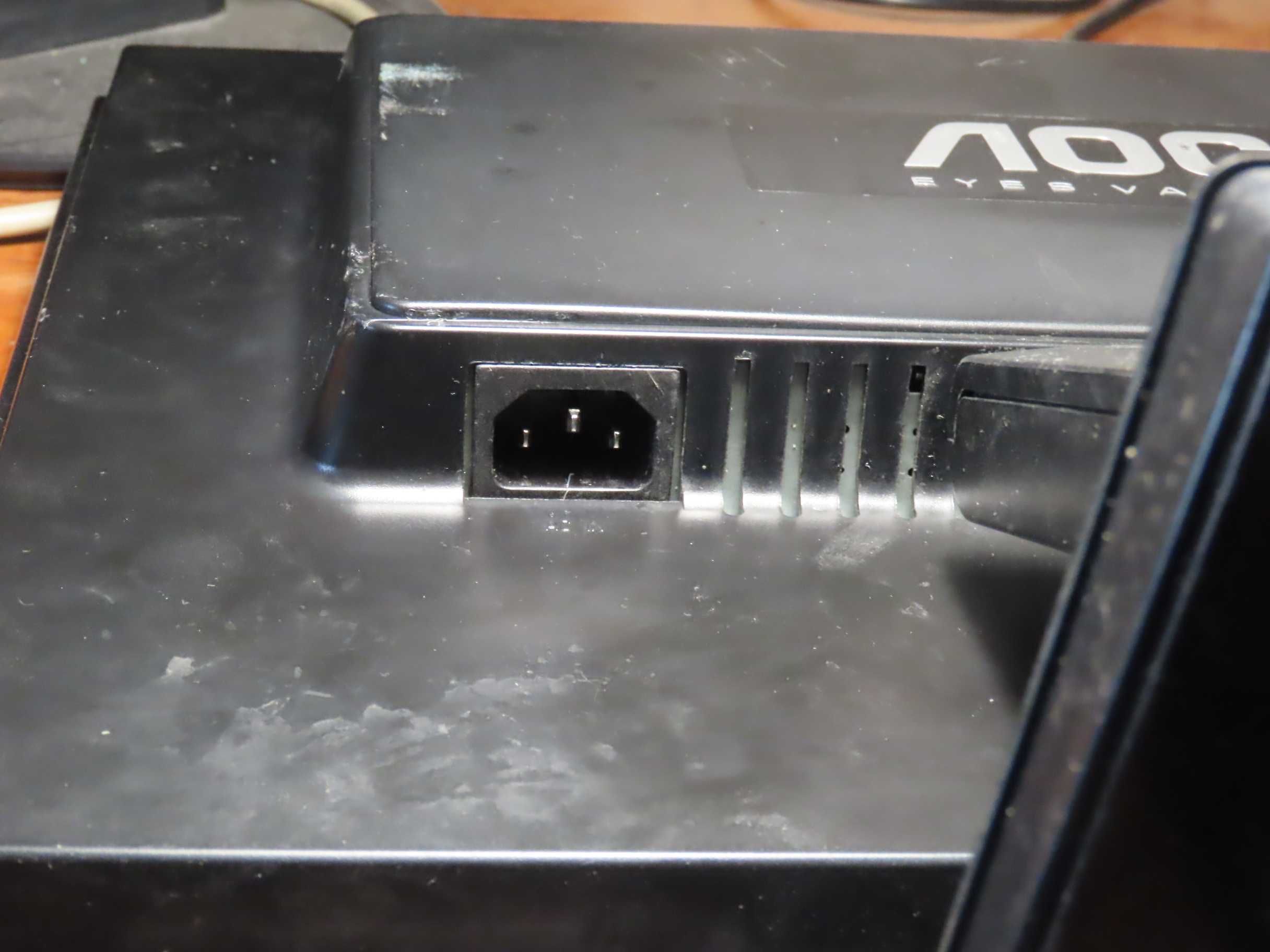 Монитор LCD AOC 172S рабочий с подставкой