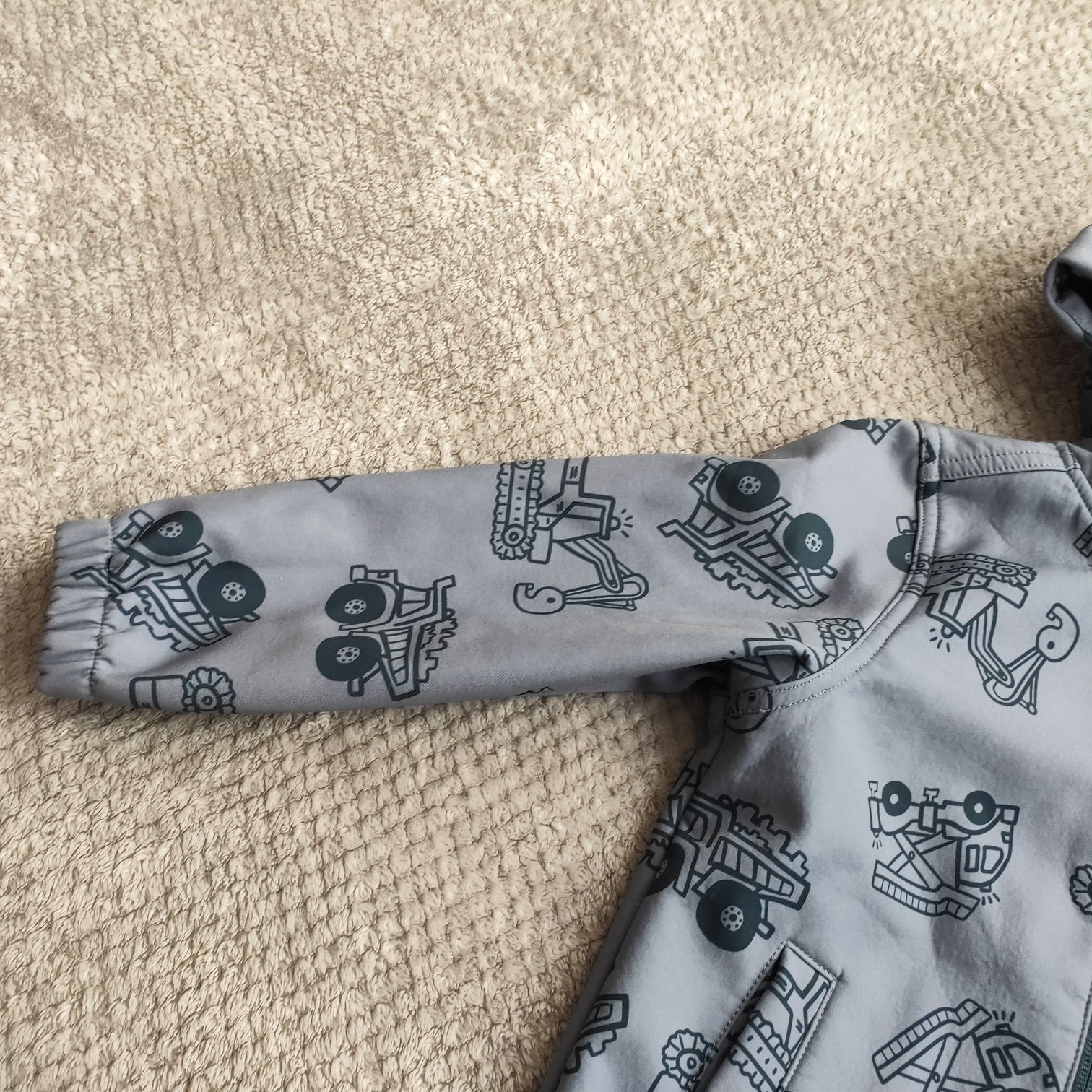 Softshell kurtka  pojazdy  koparki ciężarówki 104/110