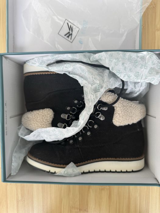 Зимвоі черевикі жіночи