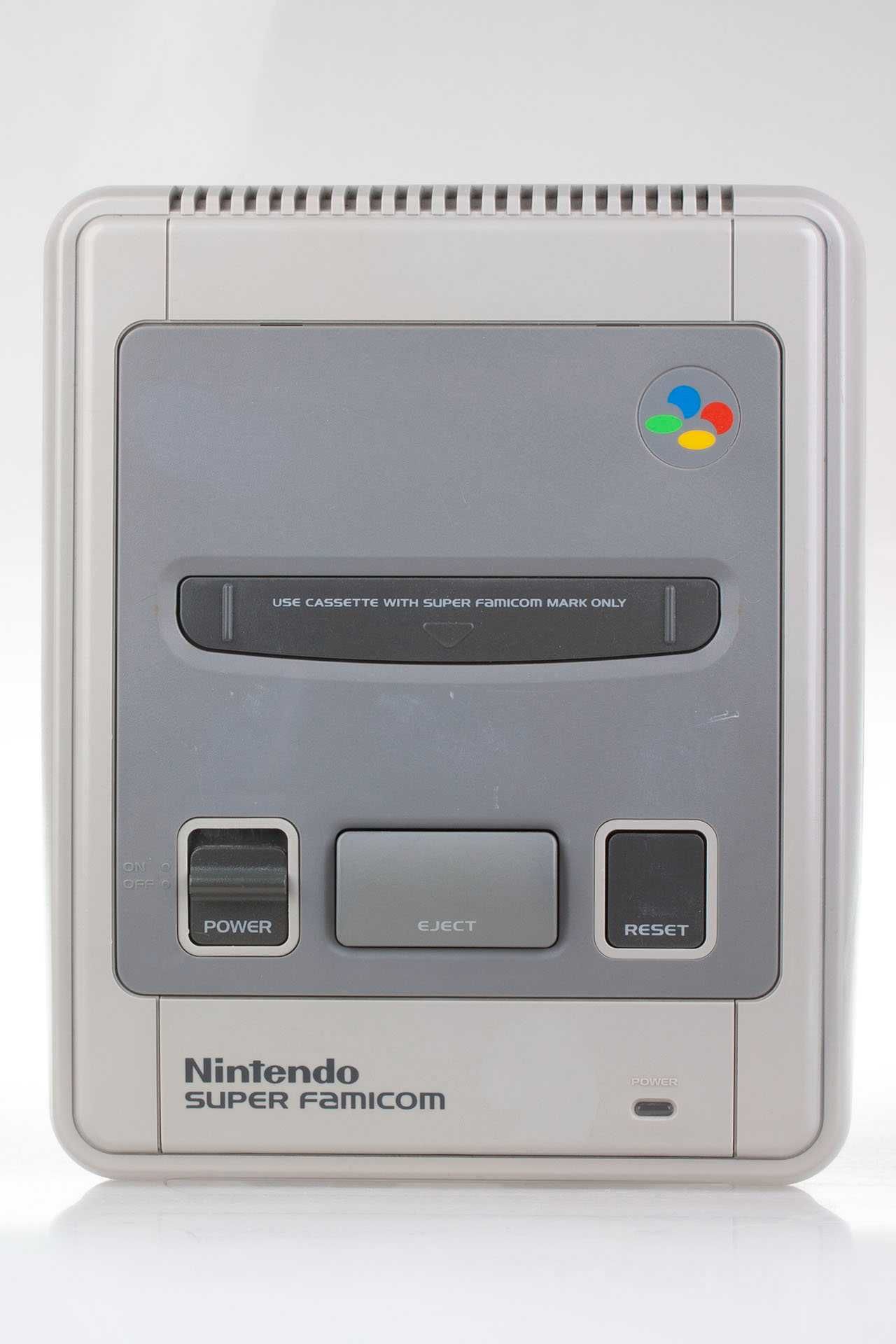 Super Nintendo SNES Super Famicom 100% sprawne + gra SF2