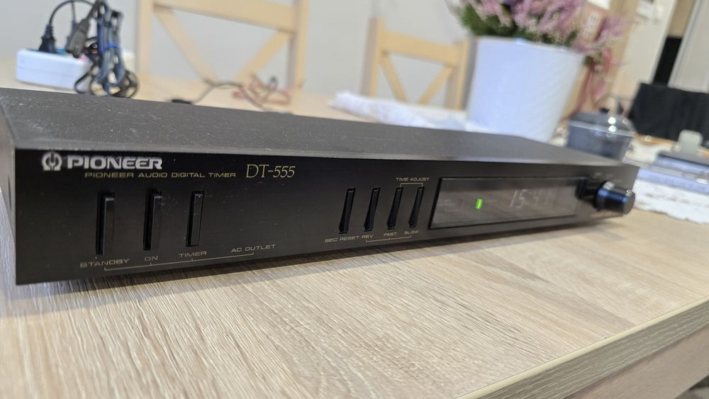 Pioneer zegar DT-555