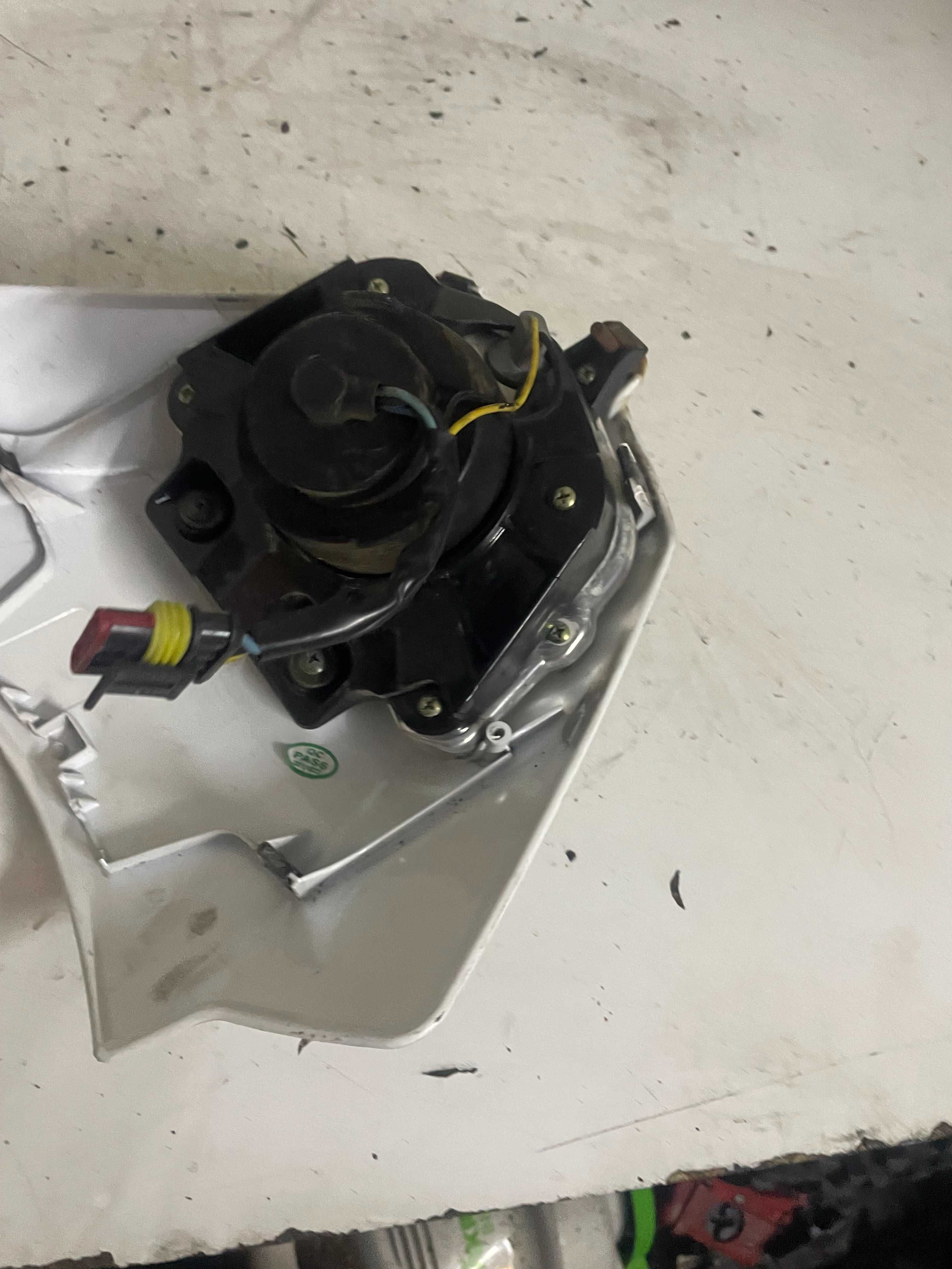 Generic trigger sm 50 lampa reflektor czasza owiewka