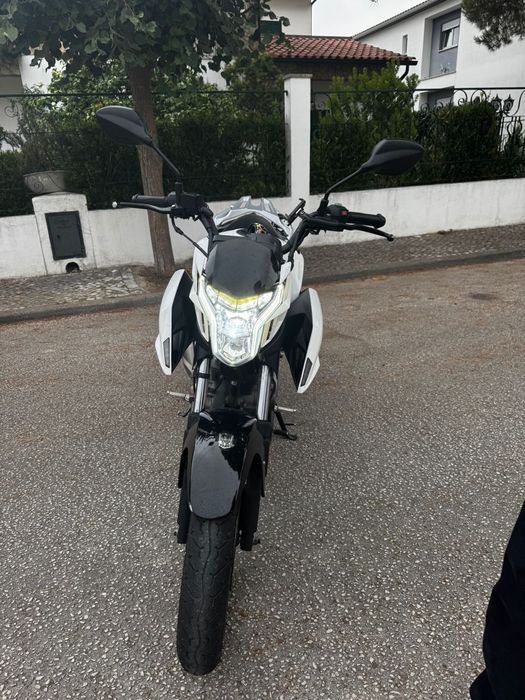 Vendo ou troco Zontes 125z