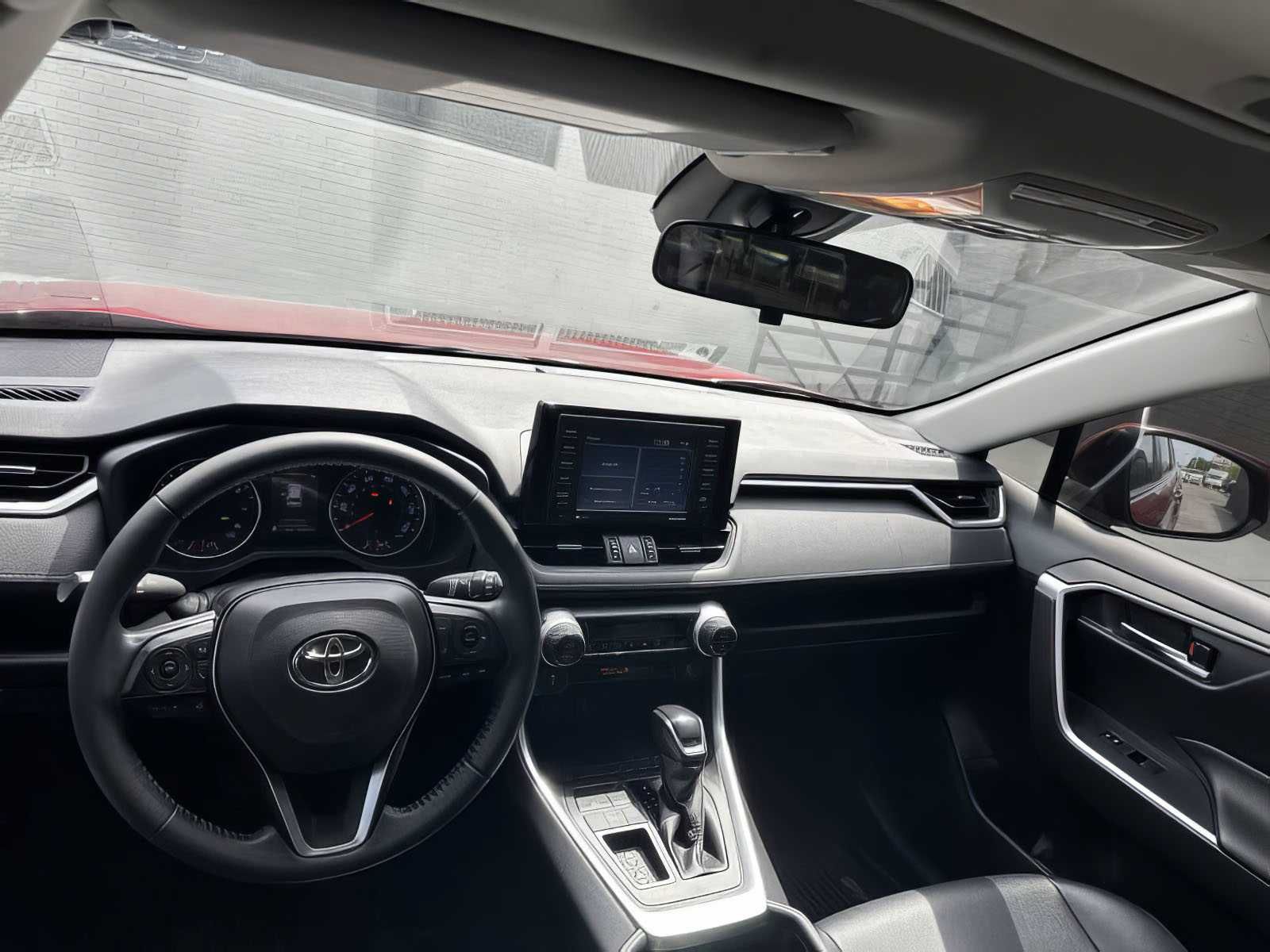 2020 Toyota RAV4 XLE Premium