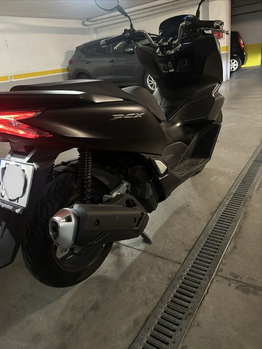 Honda PCX 125 – Como nova!