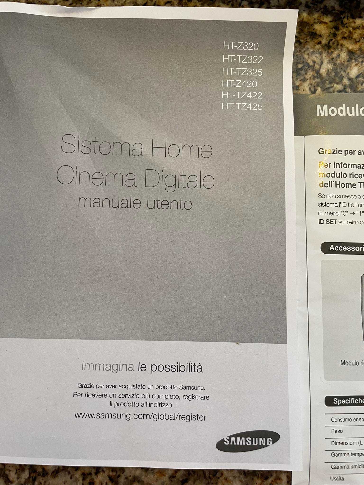 Conjunto de cinema digital com oferta de cerca de 100 DVD'S