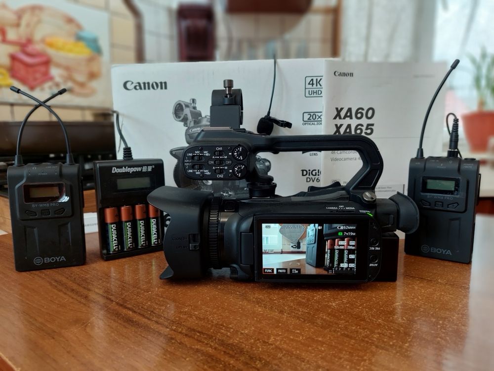 Видео камера Canon XA60 полный комплект