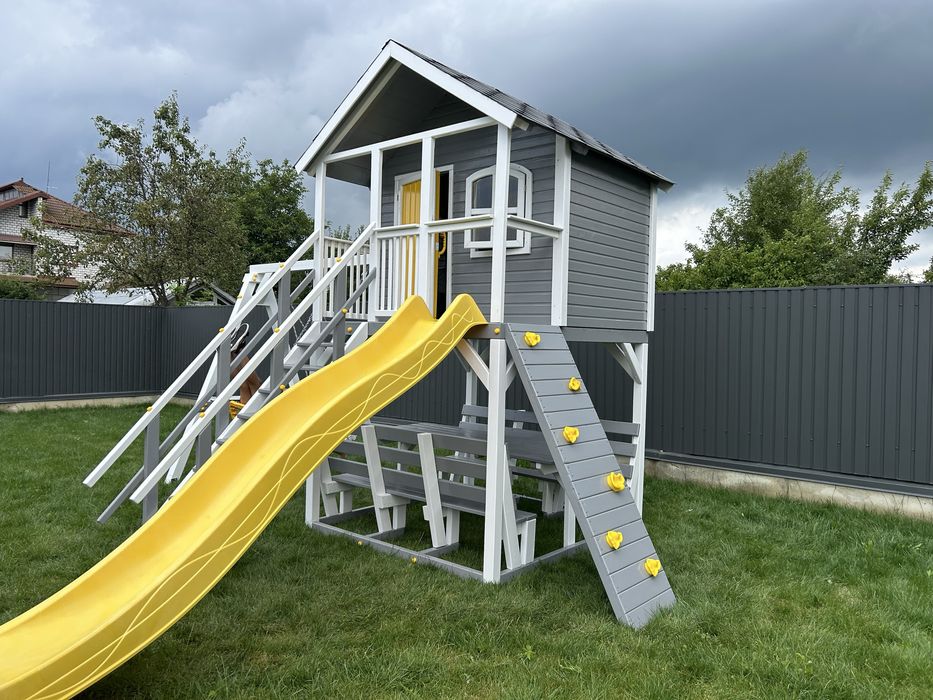 Дитячий майданчик ігровий будиночок для дітей з дерева гірка гойдалки
