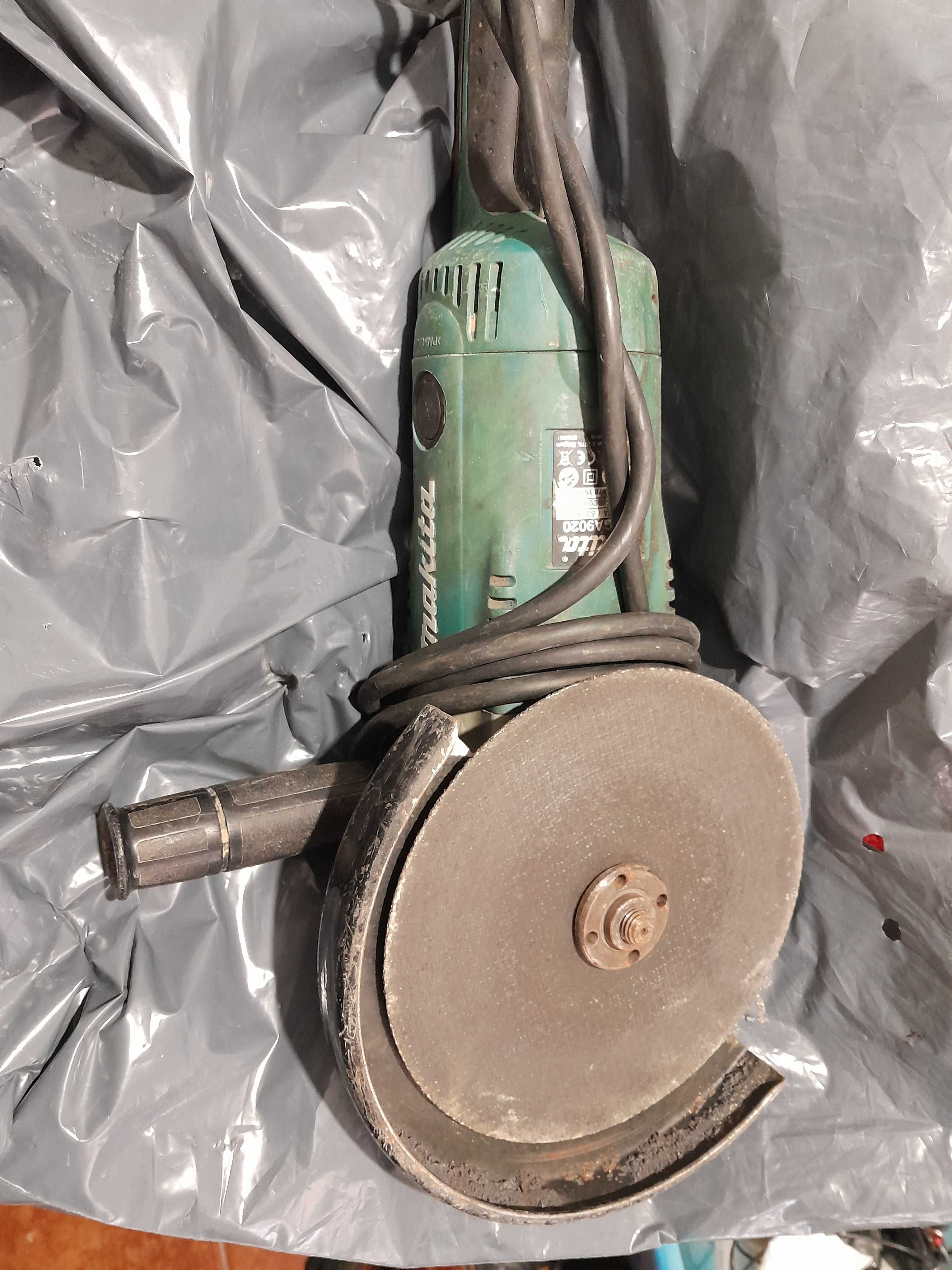 Rebarbadora makita