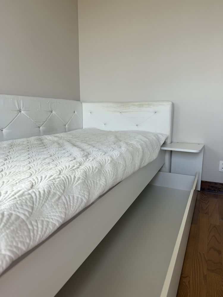 Łóżko tapicerowane MEBLIK Bianco Fiori