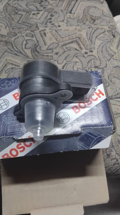 Датчик тиску в паливні рейці, датчик положення розпредвала. Розборка