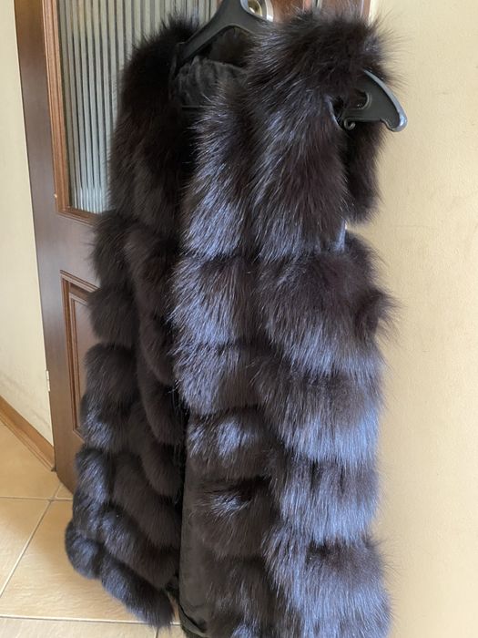 Продам песцову жилетку