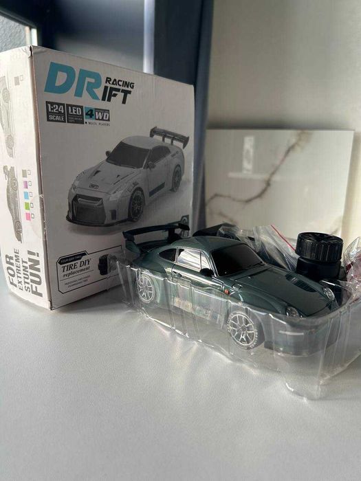 Продам Нову Машинку на Радіоуправлінні Розпродаж