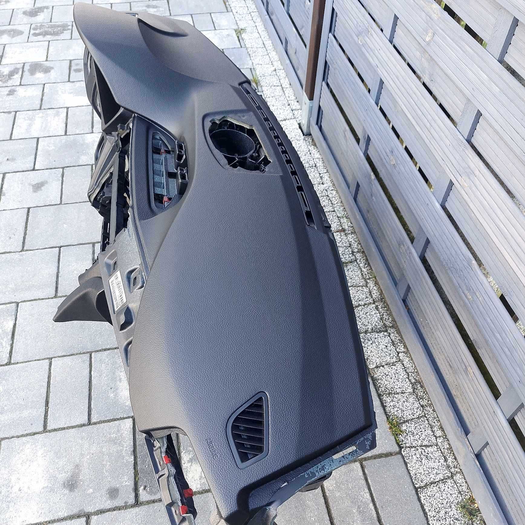 BMW F30 deska rozdzielcza konsola regeneracja naprawa