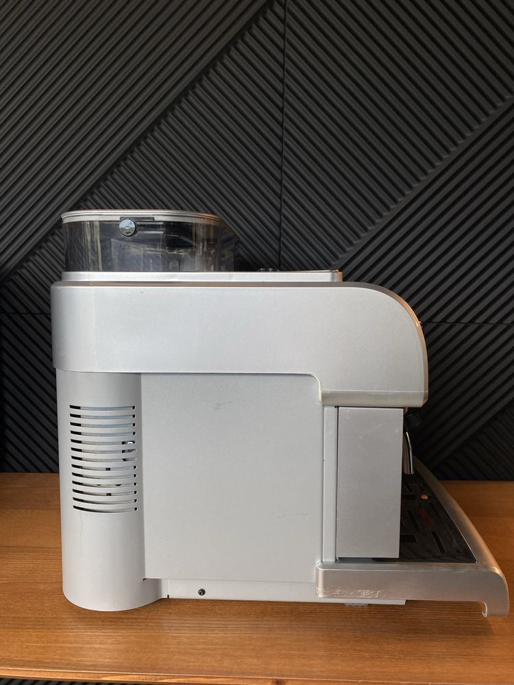 Кавоварка Philips Saeco Royal One Touch Cappuccino