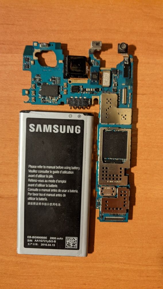 Продам раб. материнскую плату к смартфону Samsung Galaxy s5(SM-G900FD)