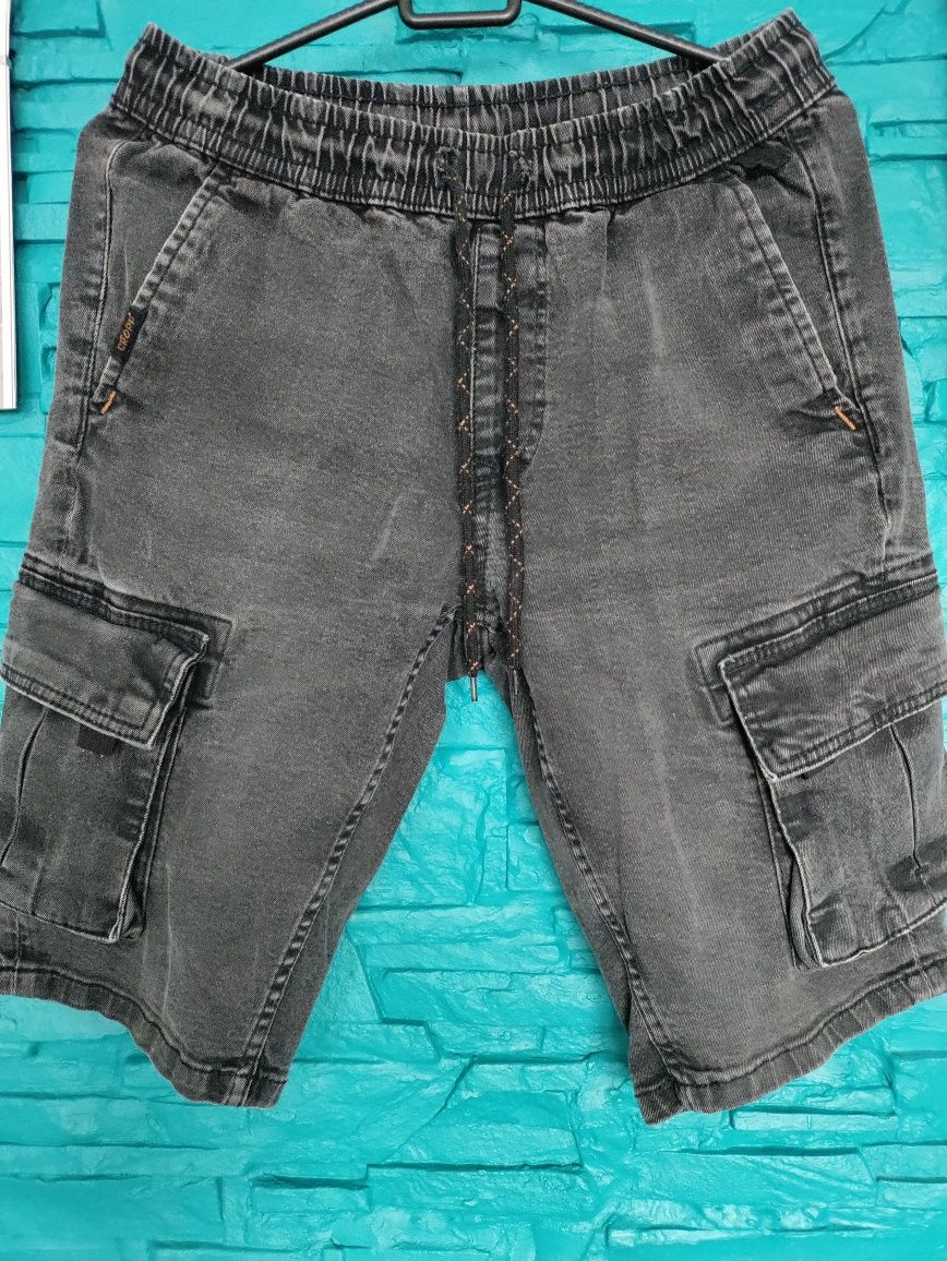 Spodenki joggery rozm 28 Cropp