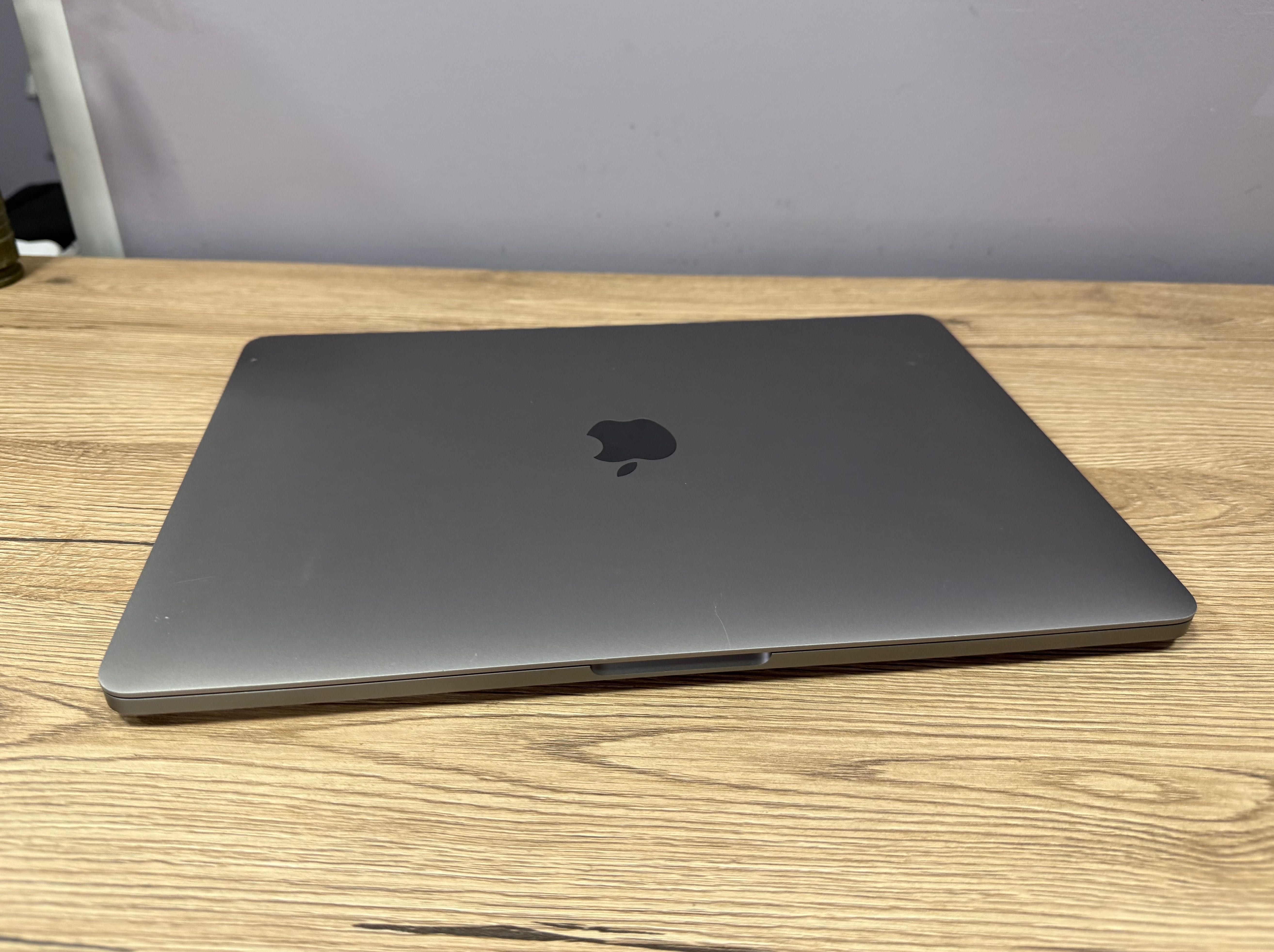 Топовий ноутбук MacBook Pro 13 ( 2020) i7 2.3/ 32/ 2TB