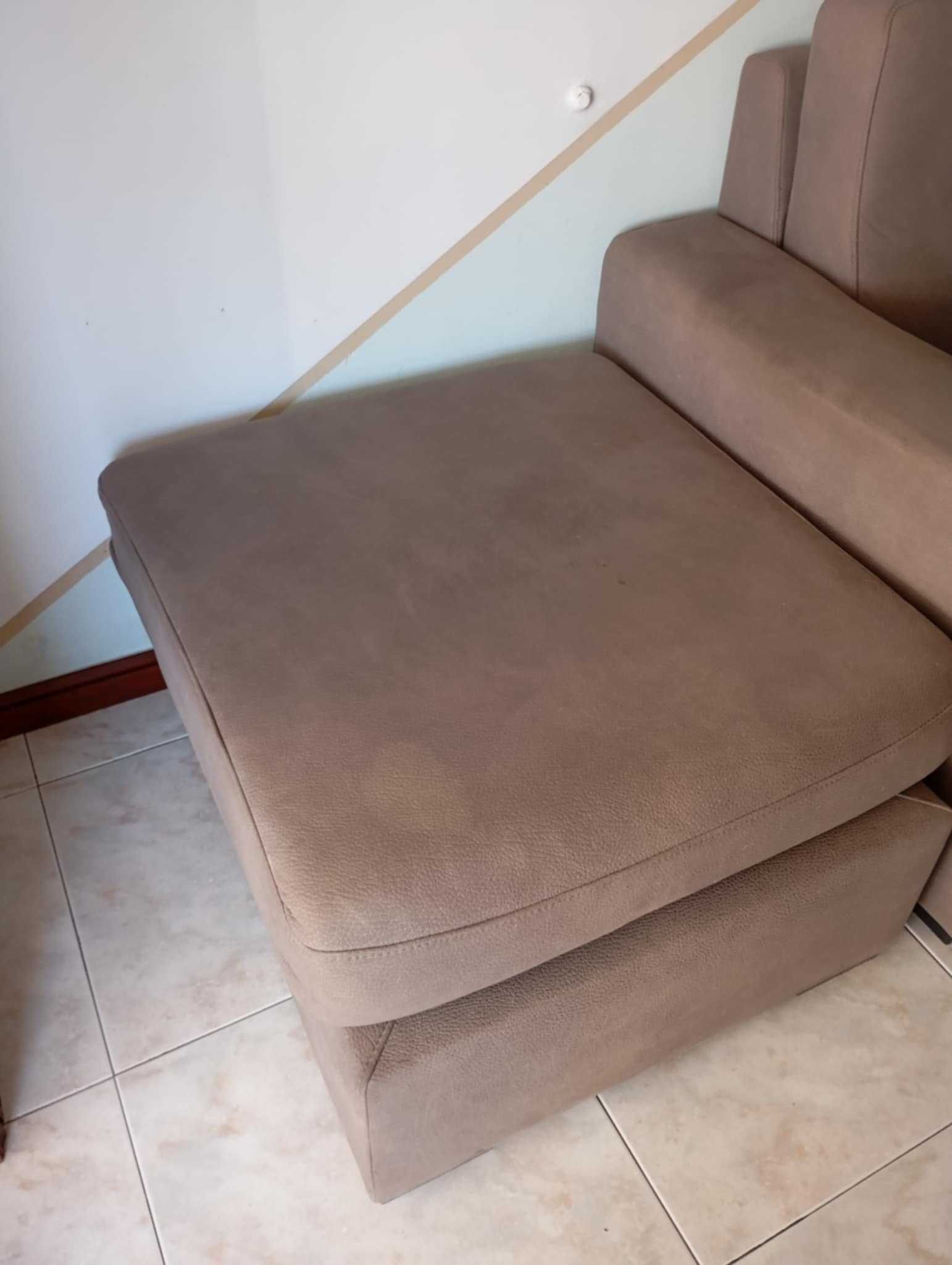Sofa 3 lugares com puf adaptavel