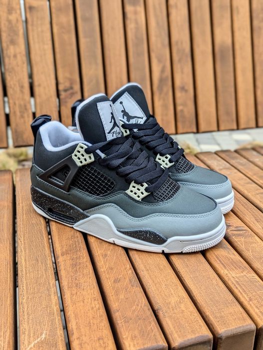 Nike Air Jordan 4 Retro Black