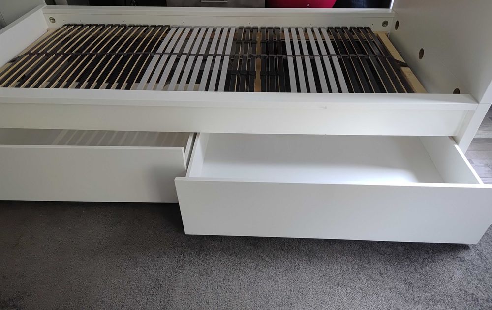 Rama łóżka Malm z 2 szufladami IKEA