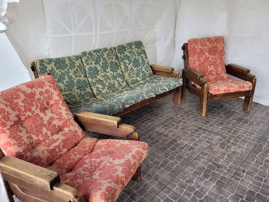 Poltronas | Estrutura em Madeira