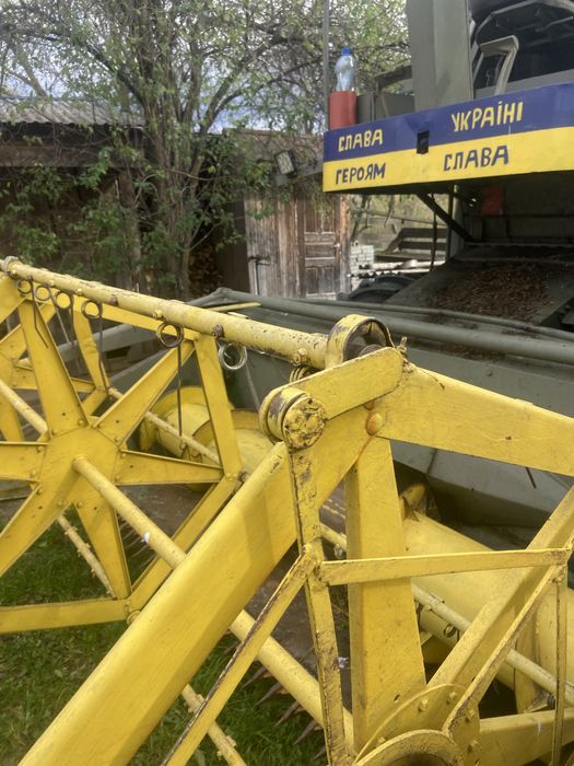 Комбайн Джон дір 330