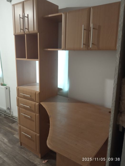 Стіл комп'ютерний,  стіл письмовий