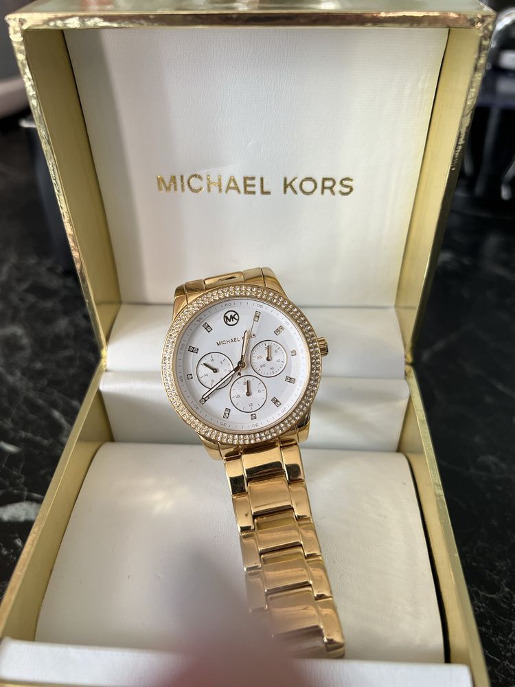 Продам часы Michel Kors ( оригинал)