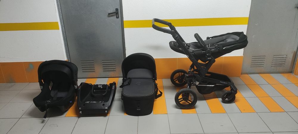 Carrinho bebé trio jané rider com isofix, muito estimado.
