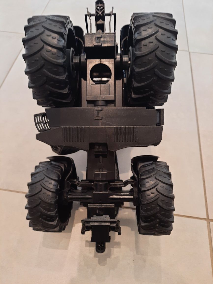 Bruder traktor New Holland